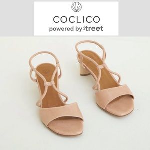 Coclico Noble Sandals in Napa New Nude Size: 8